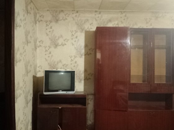 Военным 1 к.кв.  в центре Запорожье