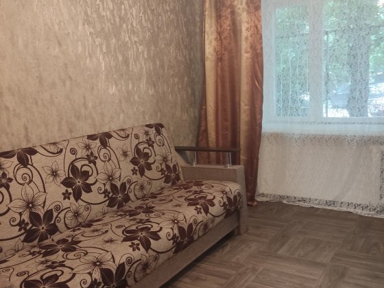 Сдам 1 комнатную ( Гостинка)Вознесеновском р-не Запорожье