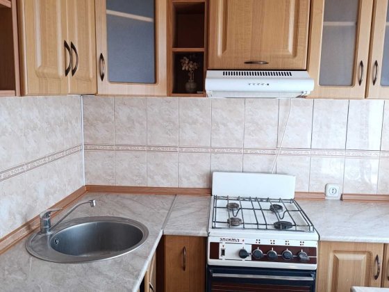 Срочно сдам 2 к. квартиру, Одесская (Основа) Харьков