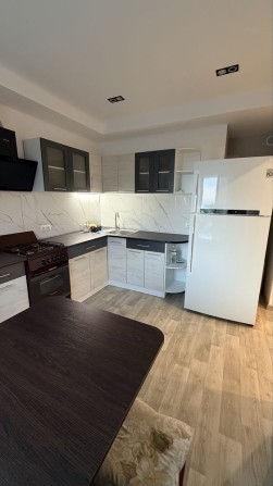 Нова 3 кімнатна квартира в Південному мкрн з автономним опаленням - фото 1