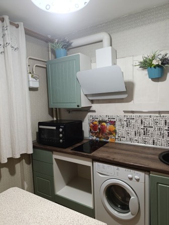 Сдам 2 к.кв Супер локация м 23 Августа  2/5 - фото 1