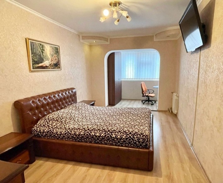 Оренда 3х кімнатної квартири у Комунарському р-ні (Новокузнецька 36) - фото 1