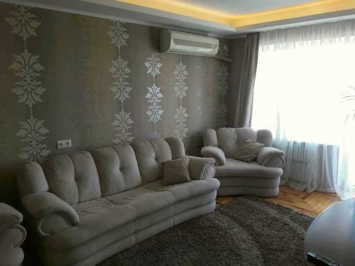 Оренда 3 кімнатної квартири, Олександрівський район (111-759-071) - фото 1