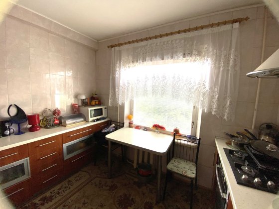 Сдам просторную 2х комн кв ул.Чумаченко, остановка 7 роддом. Космос. Желательно для пары Запорожье