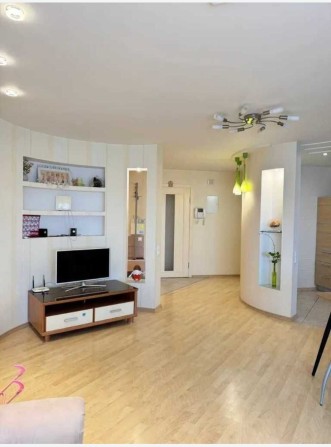 Сдаю СВОЮ 2к Студию на Тополе 1 (86м.кв) - фото 1