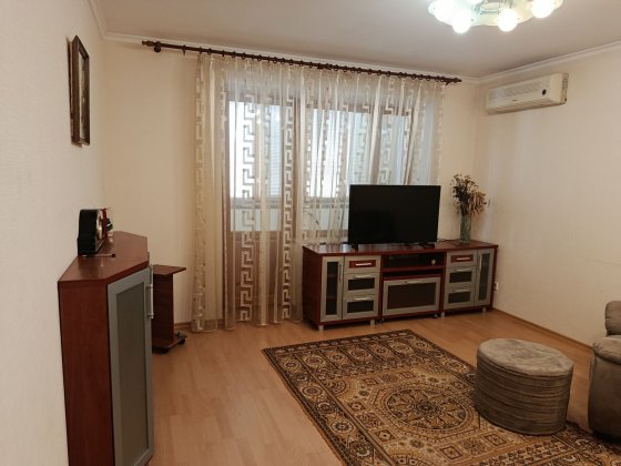 Сдам 3-ком.квартиру на Победе-2. Днепр