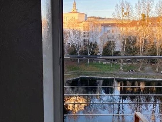 Оренда 2-кімнатної квартири в центрі Львова з терасою та видом на парк Львів