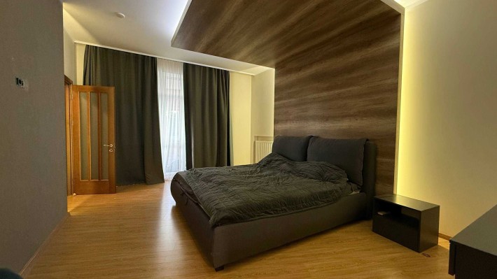 Сдам в клубном доме 3к.квартиру VIP, 110м, мебель и техника, раздельные, 2 лоджии, 2-а паркоместа, А - фото 1