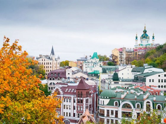 Продам 4-кімнатну квартиру, історичний Поділ, видова, з гаражем, вул. Дегтярна 5 Київ