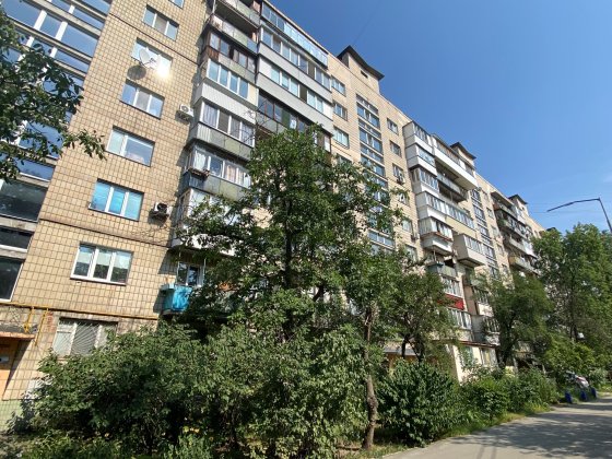 Продам 3 кімнатну квартиру 64м2, Кубанської України 25/21, м. Лісова, Лісовий масив, Київ Київ