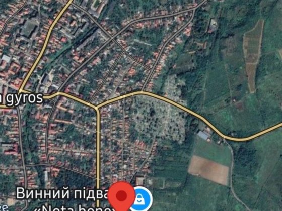 Продаж земельної ділянки  ( 25 сот) під будівництво в м. Берегове ( міські комунікації)