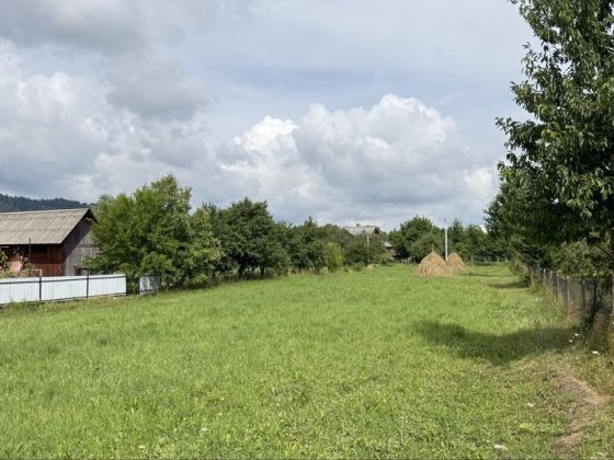 Ділянка, земля в горах під забудову
