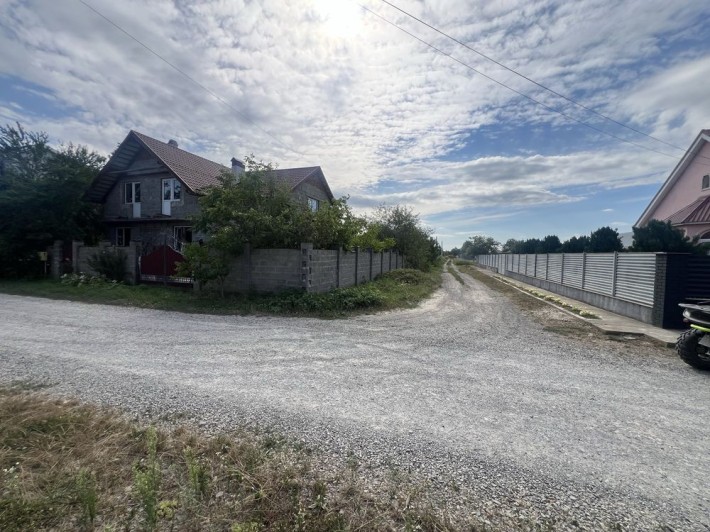 Продаж ділянки 10 сот з комунікаціями і не у полі. - фото 1