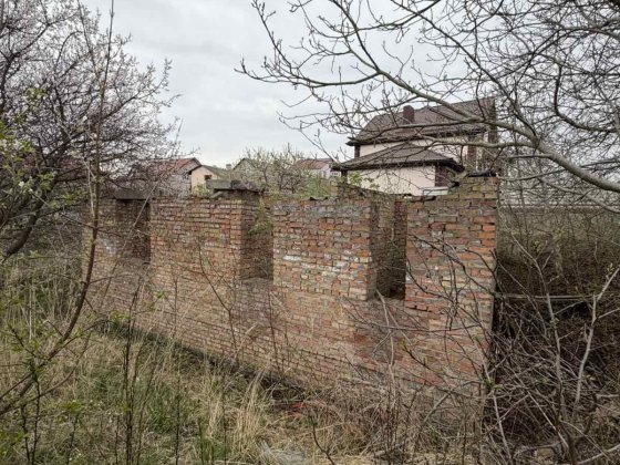 Земельна ділянка з фундаментом та комунікаціями|м.Дубно Дубно