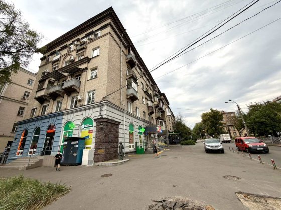 Продаж 4-кімнатної квартири на вул.Кирилівська 109-В/1 на Куренівці Київ