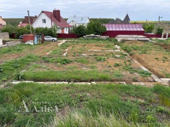 Продам земельну ділянку під забудову в мальовничому місці Каменец-Подольский