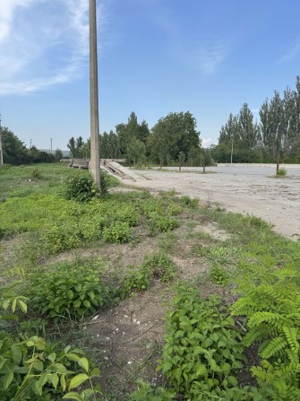 Продам земельну ділянку поруч з трасою - фото 1