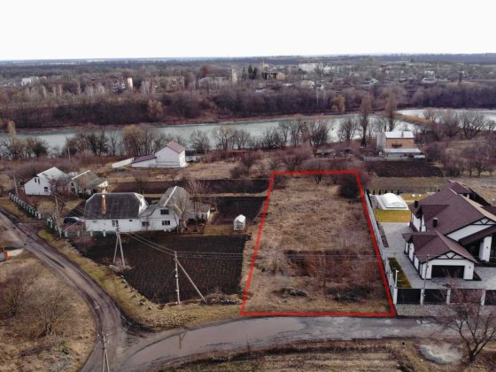 Продам земельну ділянку над озером 0.2 га Сміла вул. Ягідна район РПЗ Смела