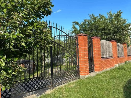 Продається незавершене будівництво Шептицький