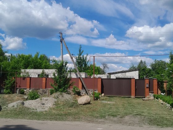 Продам участок с гаражом 6 соток Шостка