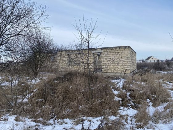 Земельна ділянка з коробкою Гнивань