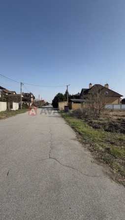 Продам земельну ділянку 25 соток, смт Ювілейне - фото 1