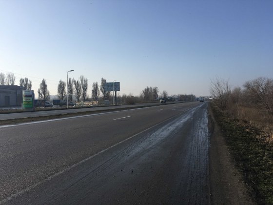 Продам участок, красная линия. Підгородне