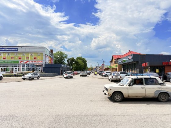 Продам  гарну змемельну ділянку в  центрі Підгородного!!! Підгородне