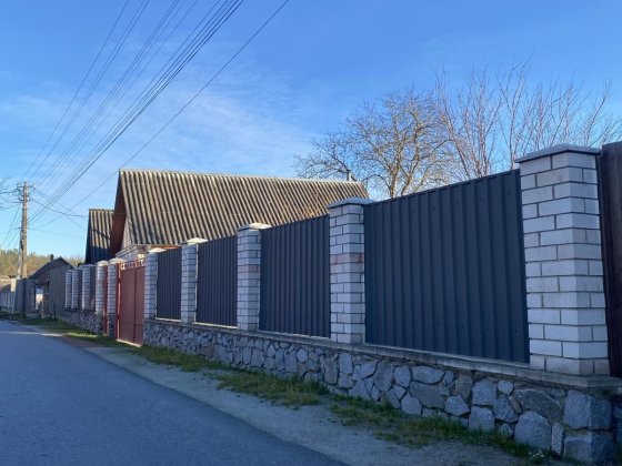 Продам ділянку з гаражем та фундаментом Довжик