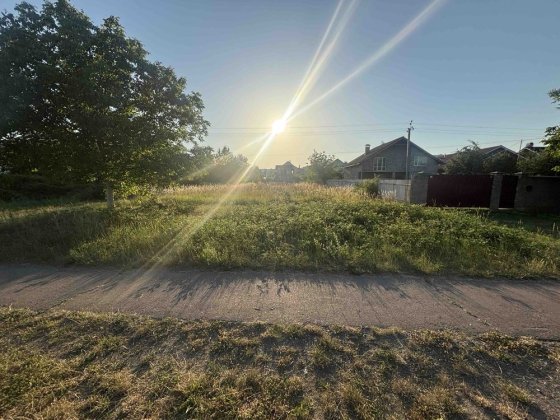 Продаж земельної ділянки с. Оноківці при центральній дорозі Оноковцы