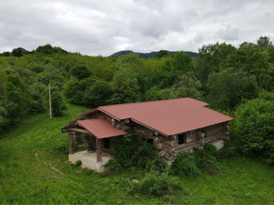 Шикарний будинок із землею.Шаян. Шаян