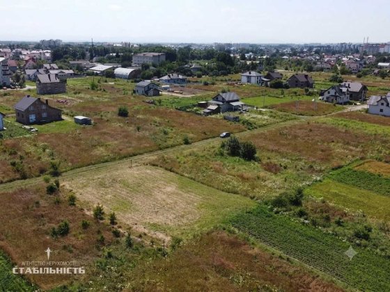 Продається земельна ділянка 8 соток. Угорники. Новобудови. Світло. Газ Угорники