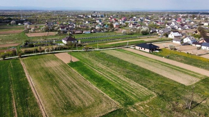 Продаж земельної ділянки Черніїв, 24 сот. с/г, світло, газ, новобудови - фото 1