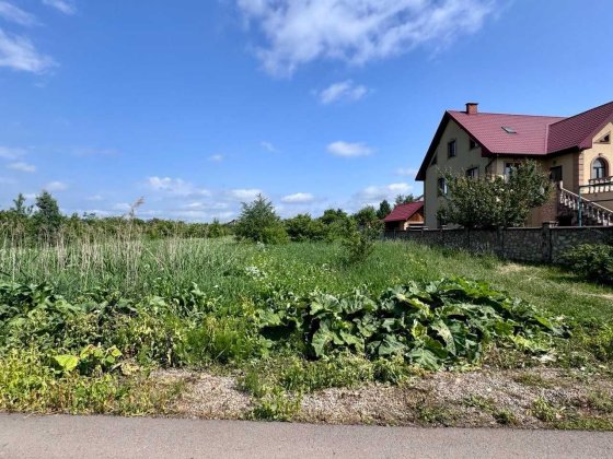 Перспективна земля в центральній частині Клузова, майже 60сот