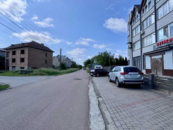 Продаж 60 сотих землі під забудову в центральній частині Клузова
