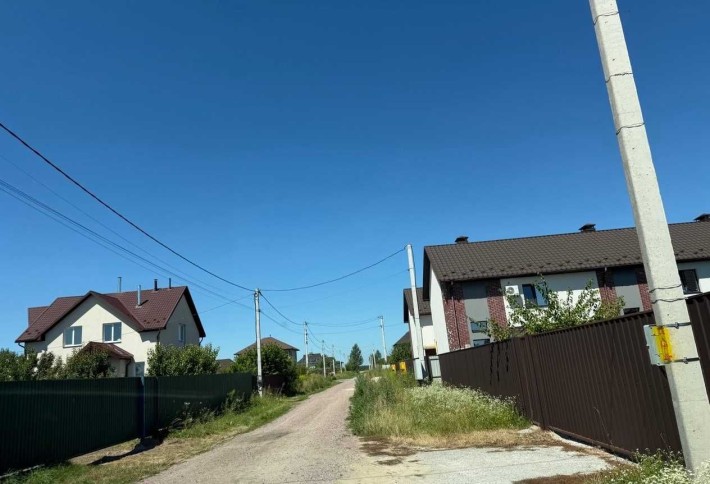 Ділянка 10 соток у с. Гатне, вул. Степова. Асфальтований заїзд, всі комунікації. Новий масив поруч і - фото 1