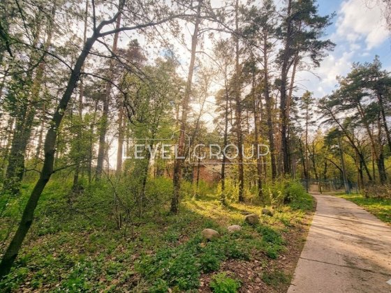 Ділянка в Плютах (Конча-Заспа), під будівництво в престижній локації Козин
