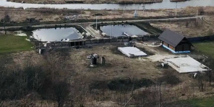 Ділянка 28 сот під будівництво в с.Білогородка з власним озером! Комунікації, фундамент з проєктом,  - фото 1