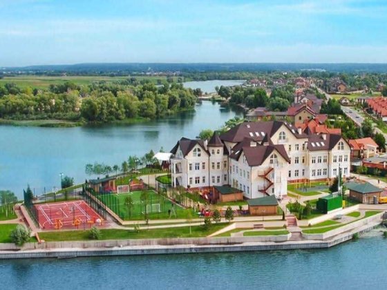КМ Золоче 1 Продаж в самому центрі містечка.Земельні ділянки.Біля школи та СПА.БЕЗ% Вишенки