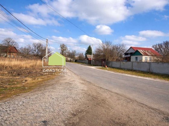 №610.Кутова, зі світлом ділянка 5,75  соток в  селі Вишеньки. Вишенки