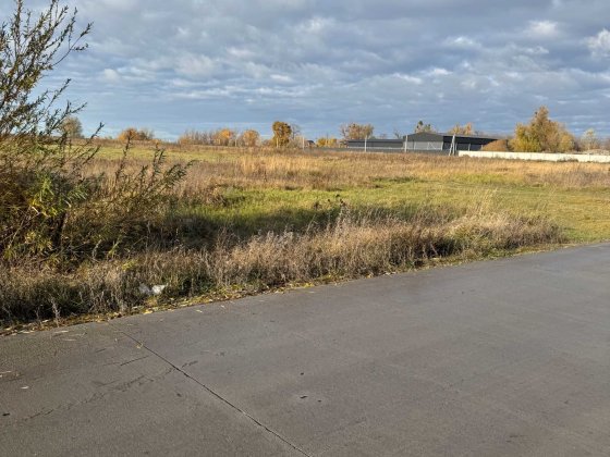 ПРОДАЄМО фасадну ділянку ПРОМИСЛОВОГО призначення 20 сот в Н.Петрівцях Новые Петровцы