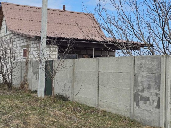 Бородянка — велика ділянка 24 сотки з дачею, підвалом, автонавісом і плодовим садом Бородянка