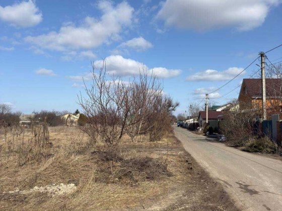 Продам ділянку під житлову забудову в с.Блиставиця Блиставица