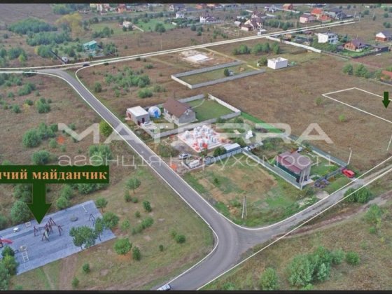 Бобриця продаж ділянки  в оточенні соснового лісу Бобриця