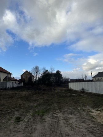Продаж земельної ділянки під будівництво в центрі с. Горенка - фото 1