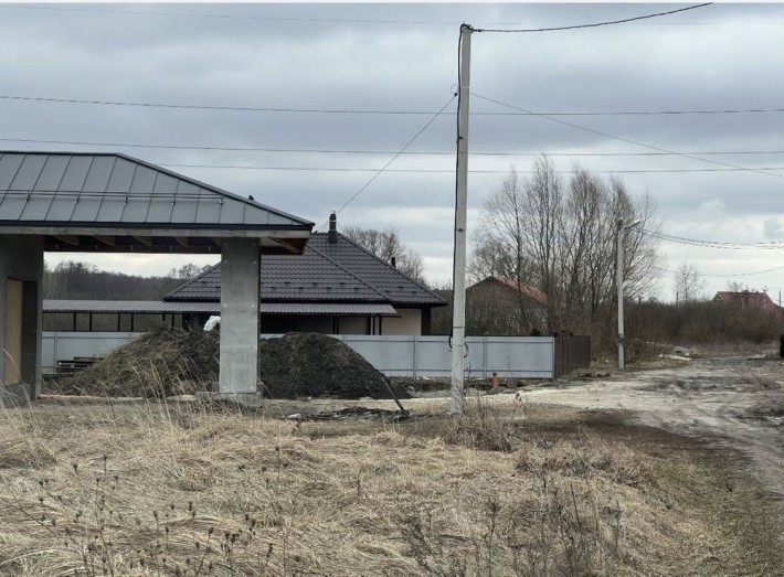 Кутовий ділянка біля самого лісу! Заїзд з 2-х сторін, чорнозем, тихий тупиковий масив с. Зазимʼя - фото 1