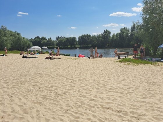 1 линия от Десны, участок 10 соток, 15 км. от Киева, Зазимье (сады). Зазим'я