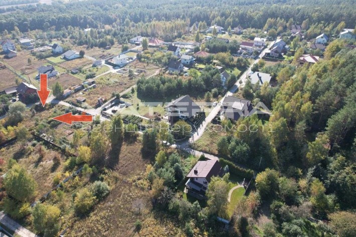 Кутова ділянка 9.6 сот у Круглику! В оточенні лісу та озер! - фото 1