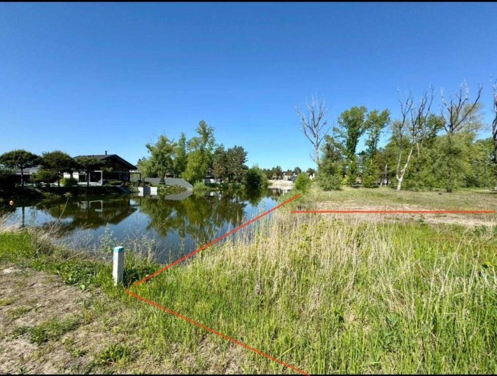 КМ Синевір, Осещина,  Продаж ділянки  10сот з виходом на озеро. - фото 1