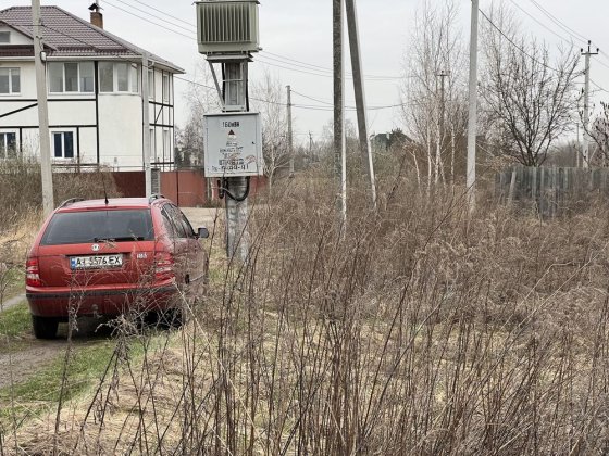 Пр уч зем17сот в самом селе Пуховка начало села свет соседи нов район Пуховка